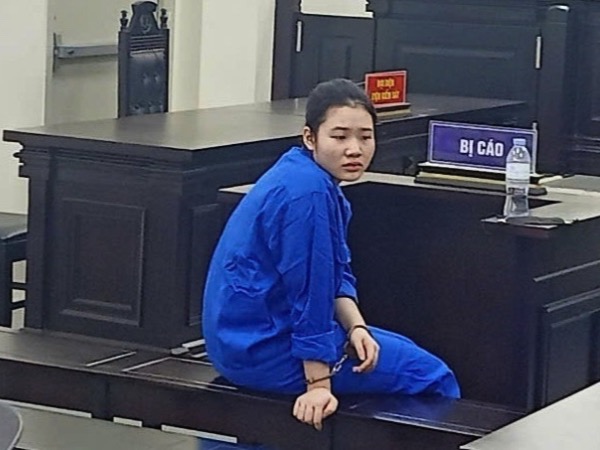 Nữ sinh viên cầm búa gây án giết người ở Hà Nội nhận 15 năm tù