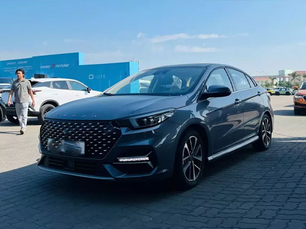 Cận cảnh sedan Omoda S5 giá rẻ sắp bán tại Việt Nam