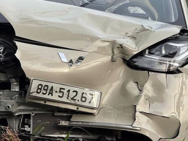 Wuling Bingo đầu tiên tại Việt Nam gặp nạn 'nát đầu'