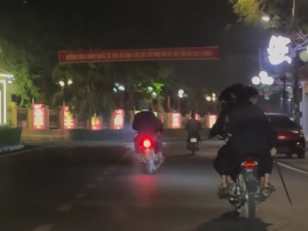 Bắt nhóm côn đồ mang kiếm chém người đi đường