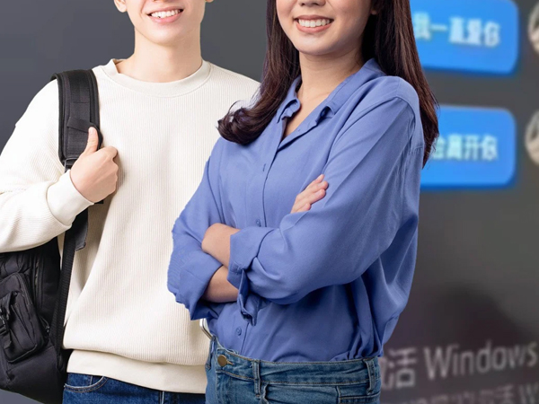 Cô giáo lộ chuyện hẹn hò với học sinh khi phát nhầm tin nhắn 'mật ngọt' lên máy chiếu giữa lớp học