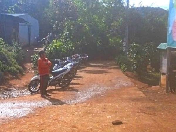 Đập bom bi nhặt được trên rừng, 1 người chết, 1 người nguy kịch