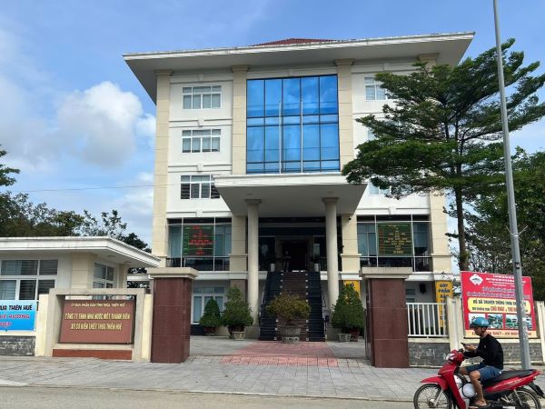 Vụ vé số trúng 2 tỉ đồng: Lãnh đạo Thừa Thiên - Huế nói không thể chỉ đạo trả hoặc không trả