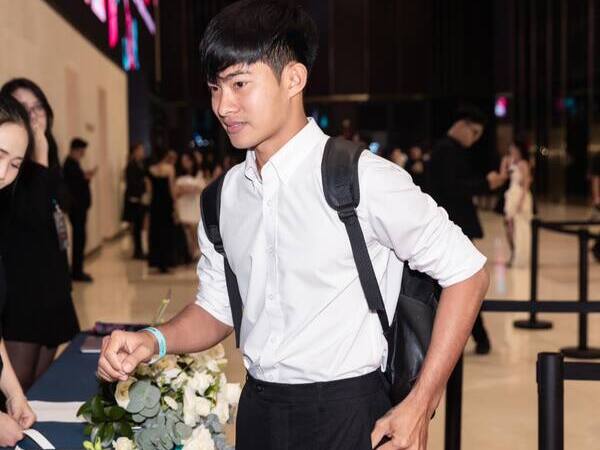 Nửa đêm, Lê Tuấn Khang đăng tâm thư sai chính tả, câu cú lủng củng nhưng ai cũng phải thốt lên 1 điều