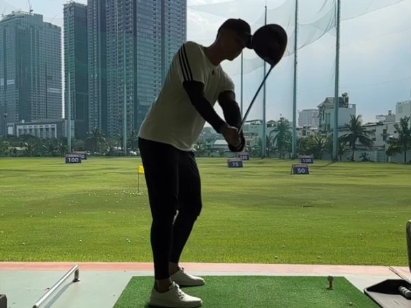 Ảnh hiếm của mỹ nam Việt bên vợ gia thế khủng sau 1 năm bí mật kết hôn