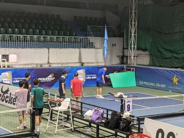 Người đàn ông ở Hà Nội đột quỵ khi đang chơi Pickleball