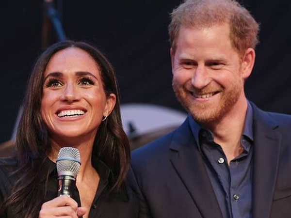 Chuyện tình 'tam sao thất bản' của Harry và Meghan, mỗi lần kể lại mâu thuẫn khiến người hâm mộ 'chẳng biết đâu mà lần'