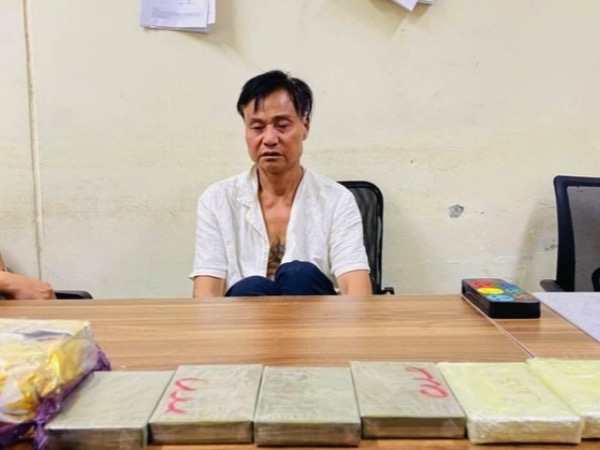 Mượn xe ô tô đi buôn ma túy số lượng lớn