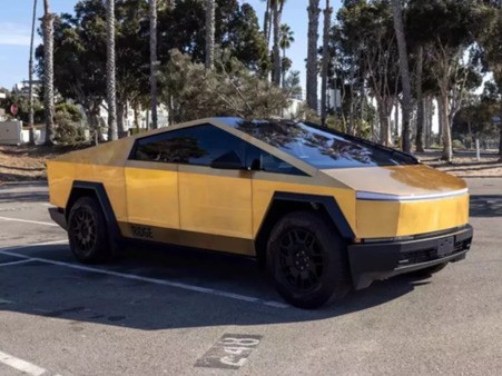 Tesla Cybertruck 'hàng độc' dát vàng 24K tiêu tốn 1,5 tỷ đồng