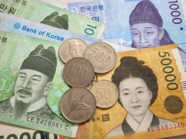 Đồng won 'chao đảo' sau lệnh thiết quân luật của Tổng thống Hàn Quốc
