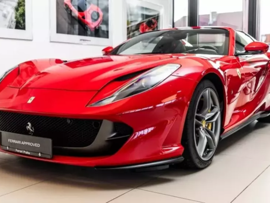 Ferrari 812 GTS thứ 3 giá bạc tỷ sắp cập bến Việt Nam