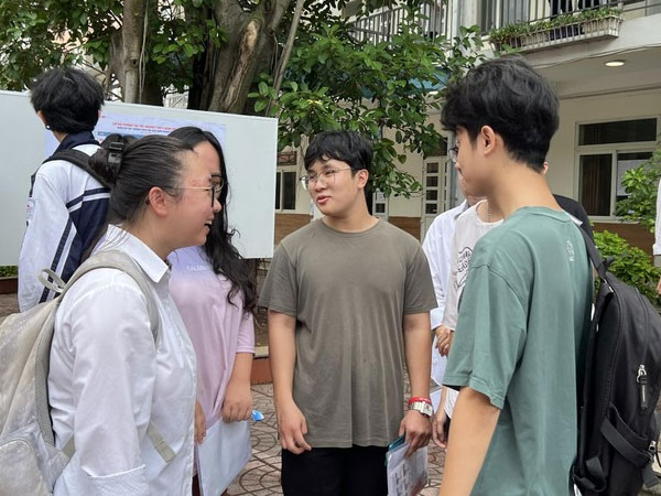 'Nóng rẫy' tuyển sinh lớp 10, thấp thỏm chờ quy chế của Bộ GD&ĐT