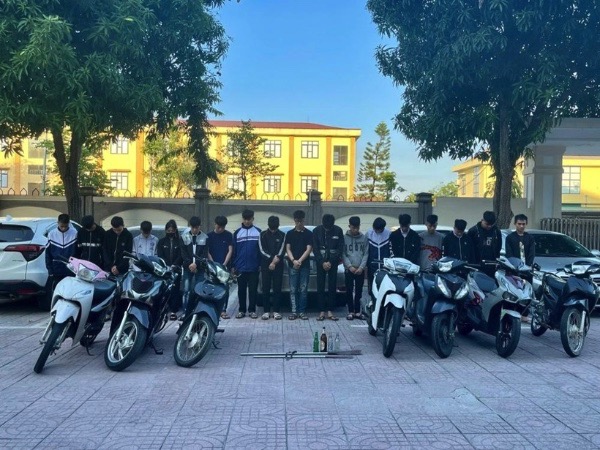 Bắt gọn nhóm thanh, thiếu niên hỗn chiến trên đường phố