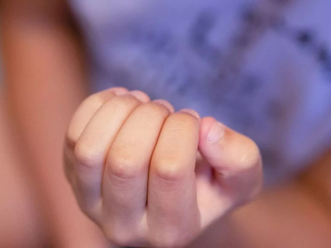 Ai ngờ 2 dấu hiệu trên môi và móng tay lại báo hiệu ung thư: Đi khám cần nói được điều này với bác sĩ