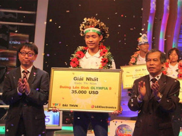 1 quán quân Olympia có sự nghiệp rộng mở ở nước ngoài vẫn từ chối lương cao để về nước sau 13 năm vô địch, cuộc sống hiện tại gây bất ngờ