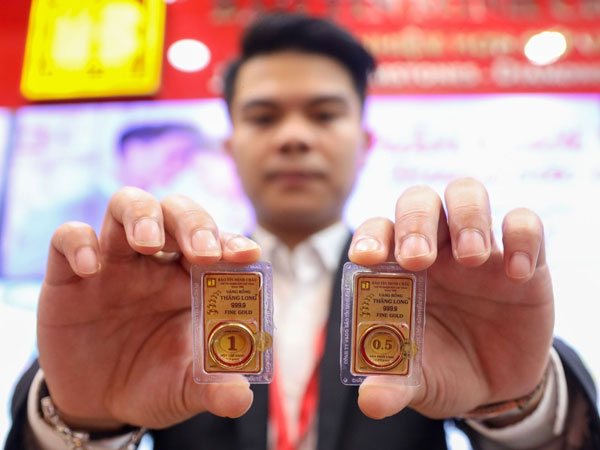 Giá vàng hôm nay 7/12/2024 tăng, vàng SJC ‘rung lắc’