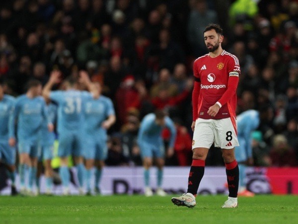 Man United thua sốc Nottingham Forest, HLV Ruben Amorim nói lời gan ruột