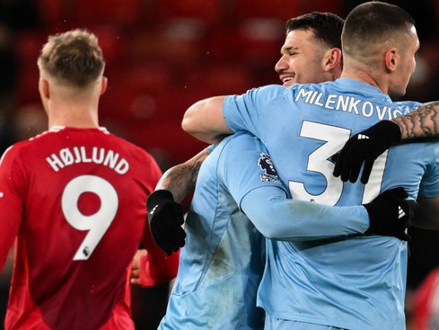 MU thua Nottingham: Ruben Amorim và bóng ma ở nhà hát