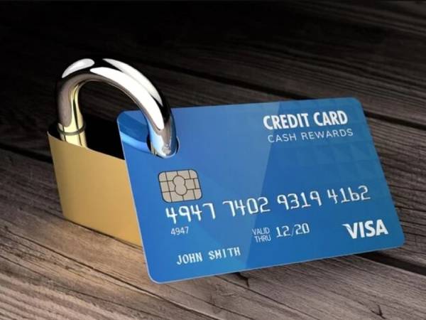 Từ 1/1/2025, các tài khoản ngân hàng sau sẽ bị khóa thẻ, tạm ngừng giao dịch