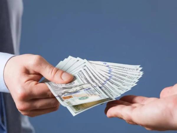 Cuối năm bị hỏi vay tiền, người khôn khéo từ chối bằng 4 câu nói: Bảo vệ chính mình mà không mất lòng ai