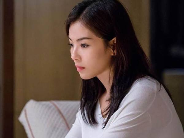 Bố chồng gửi cho tôi 6 triệu mỗi tháng đều đặn trong 7 năm, tới khi ông mất, tôi ngỡ ngàng phát hiện ra sự thật ẩn giấu