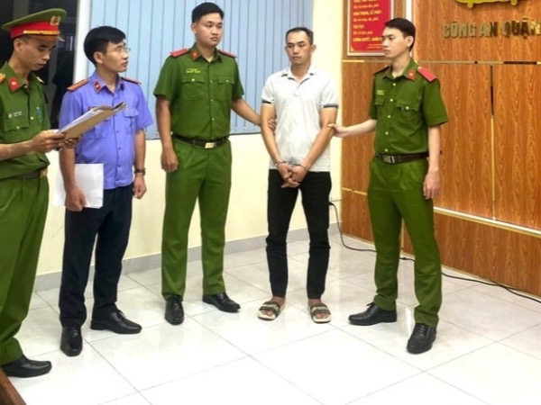 Lời hối hận muộn màng của kẻ đánh dã man cô gái sau va chạm giao thông