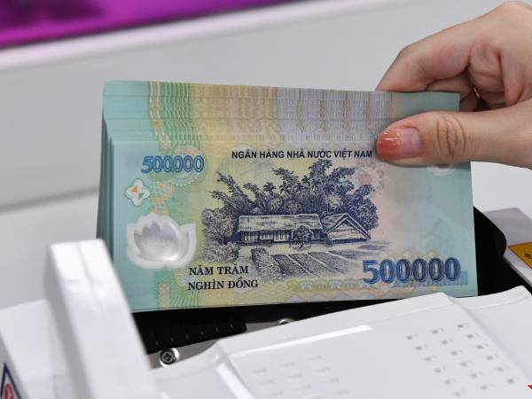 Giảm lãi suất: Chỉ có 2 ngân hàng giảm thật, nhiều nhà băng tăng vọt rồi giảm nhẹ