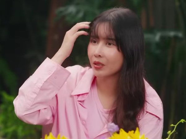 Lưu Hương Giang nói gì khi bị dị nghị 'bằng vai phải lứa' với con?