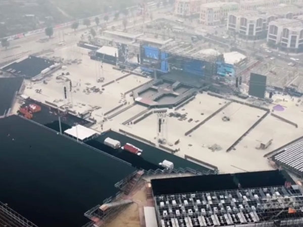 Toàn cảnh sân khấu concert Anh Trai Vượt Ngàn Chông Gai tại Hà Nội: Quy mô cỡ này so với giá vé là quá rẻ?