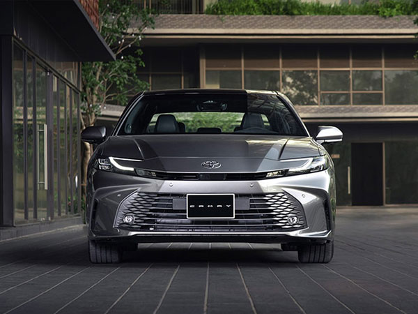 Toyota Việt Nam chốt giá Camry 2024, cao nhất hơn 1,5 tỷ đồng