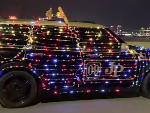 Chủ xe lắp đèn led xung quanh, diễu phố để quay TikTok khai gì?