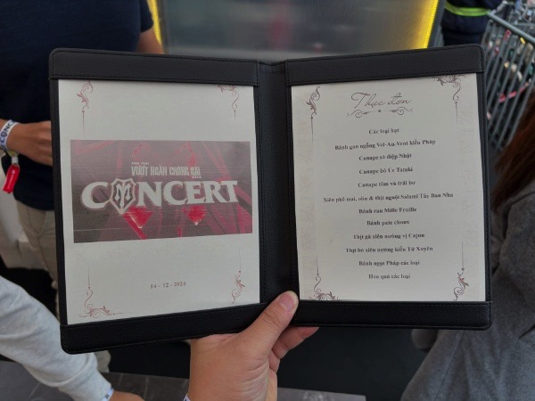 Menu ăn uống 'chấn động' của hạng vé XVIP concert Anh Trai Vượt Ngàn Chông Gai: 8 triệu/người mà ăn đủ món ngon khắp thế giới
