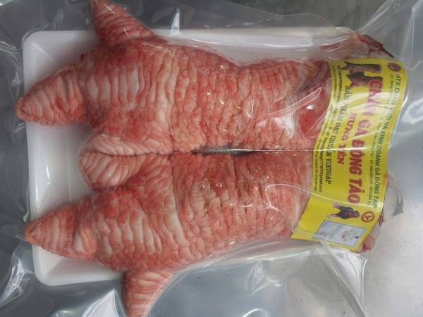 Tranh nhau mua chân gà Đông Tảo 'siêu khủng' để biếu Tết