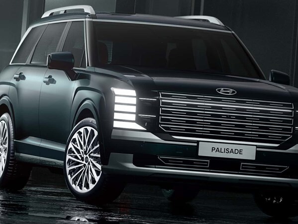 Hyundai Palisade 2025 có 3 tùy chọn động cơ, mạnh tới 335 mã lực, giá quy đổi từ 750 triệu