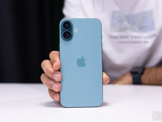Tôi 'cắn răng' chi hơn 20 triệu để mua iPhone chỉ vì dùng điện thoại Android toàn bị chê cười