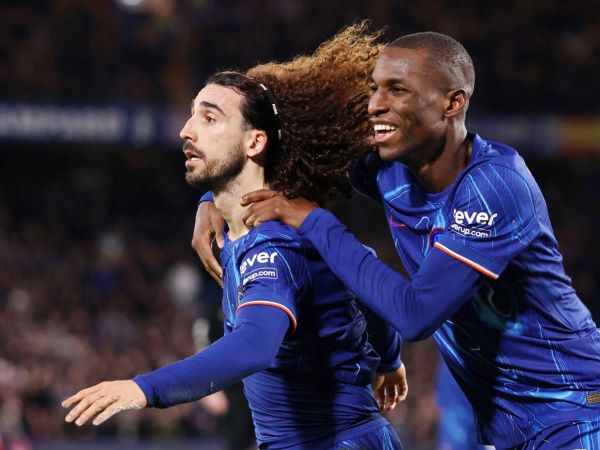 Chelsea tiếp mạch thắng, phả hơi nóng vào gáy Liverpool