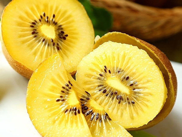 Sự thật đằng sau kiwi chỉ 20.000 đồng/kg bán đầy chợ