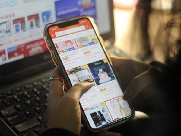 Shopee, Tiktok Shop, Lazada... 'hốt bạc' trong đợt siêu sale cuối cùng của năm 2024