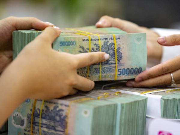 Tỷ phú Phạm Nhật Vượng 'khuấy động' thị trường triệu tỷ sau thương vụ lịch sử
