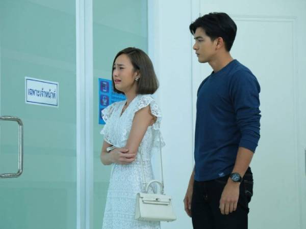 Về sớm để tạo bất ngờ cho chồng, vô tình nghe được câu anh nói với cô giúp việc, tôi liền đuổi 2 người ra khỏi nhà