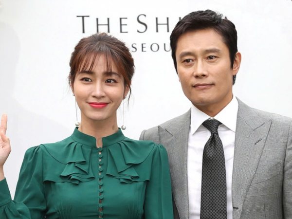 Trước Lee Min-jung, Lee Byung-hun từng 'tay trong tay' với những ai?