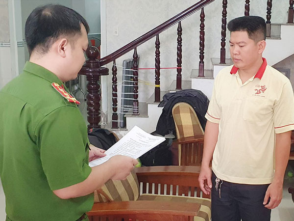 'Lật mặt' giám đốc 3 trung tâm đăng kiểm nhận hối lộ, dùng hơn 1.000 tài liệu giả