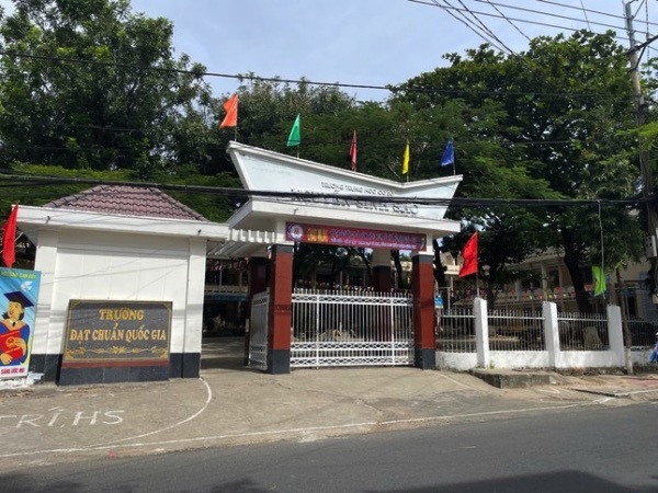 Công an vào cuộc vụ nữ sinh lớp 6 bị đánh hội đồng tại nhà