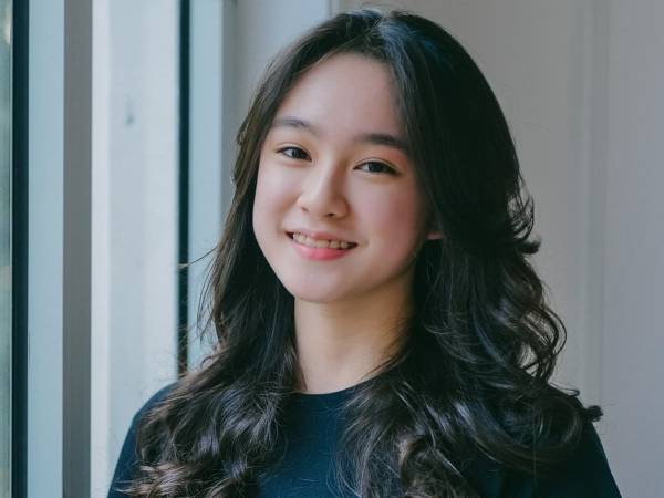 Nữ sinh thạo bốn thứ tiếng trúng tuyển Đại học Harvard