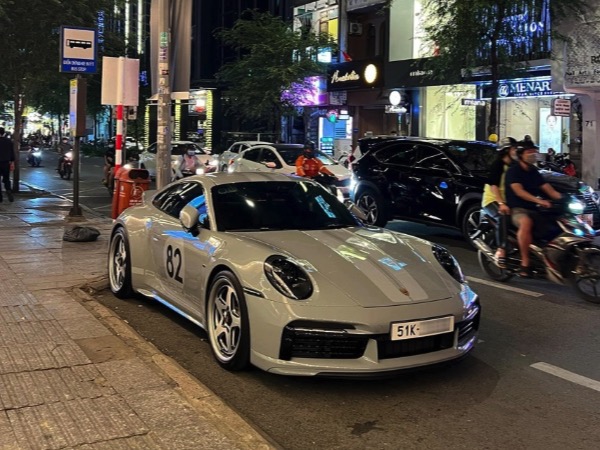 Cường Đô la chi 300 triệu độ mâm cho siêu xe Porsche 911 giá 20 tỷ