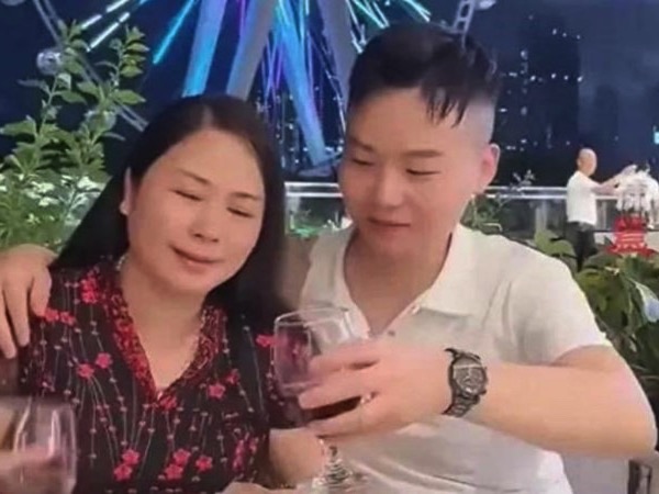 Đi thuê nhà, chàng trai 20 tuổi 'cưa đổ' luôn bà chủ 40 tuổi