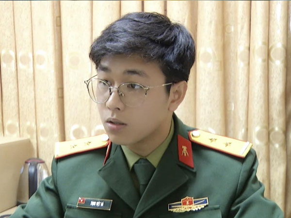 Danh tính nhóm kỹ sư trẻ được page Thông tin Chính phủ đăng ảnh lúc 1h sáng: Nét đẹp tri thức là đây!