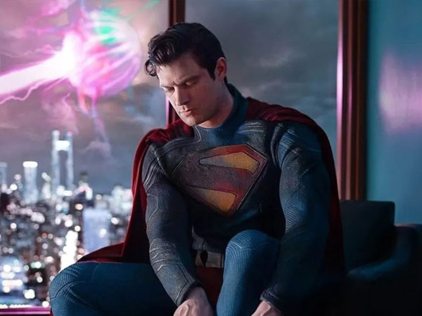Superman tung trailer đầu tiên: Siêu Nhân gục ngã ngay trong màn chào sân DCU