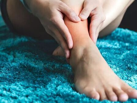 Cúi xuống mắt cá chân mà thấy triệu chứng này, hãy nghĩ ngay tới bệnh tim