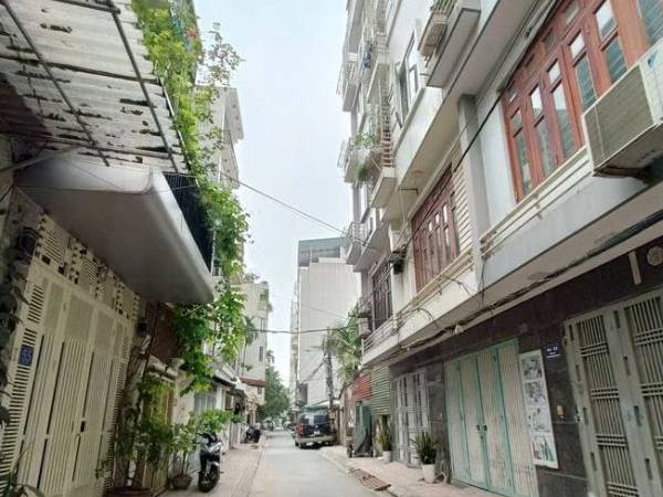 Giá nhà trong ngõ Hà Nội nhiều nơi hơn 220 triệu đồng/m2, cao ngang ngửa giá biệt thự, liền kề khu đô thị